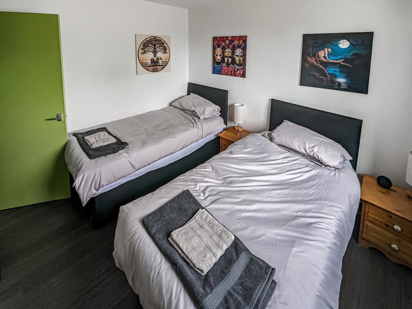 Twin bedroom | 66 Fish, Rye