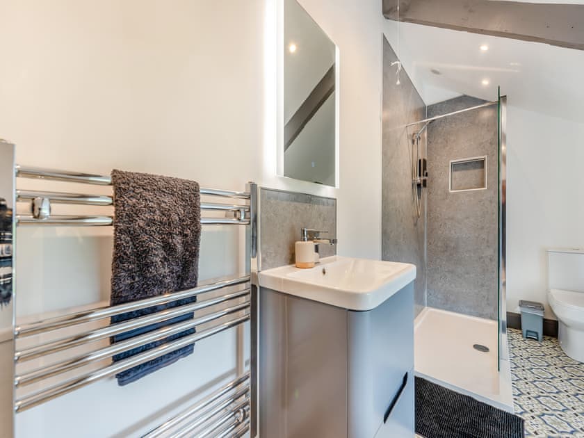 Bathroom | Park Clement, Bwlch y Groes