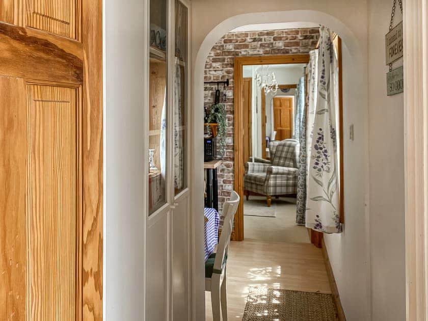 Hallway | Tanglemere, Broadway