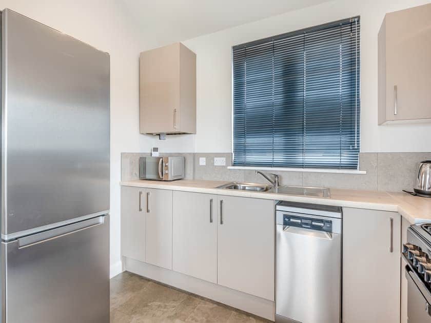 Kitchen | Lodge 1 - Fieldview Fishery, Saltfleetby