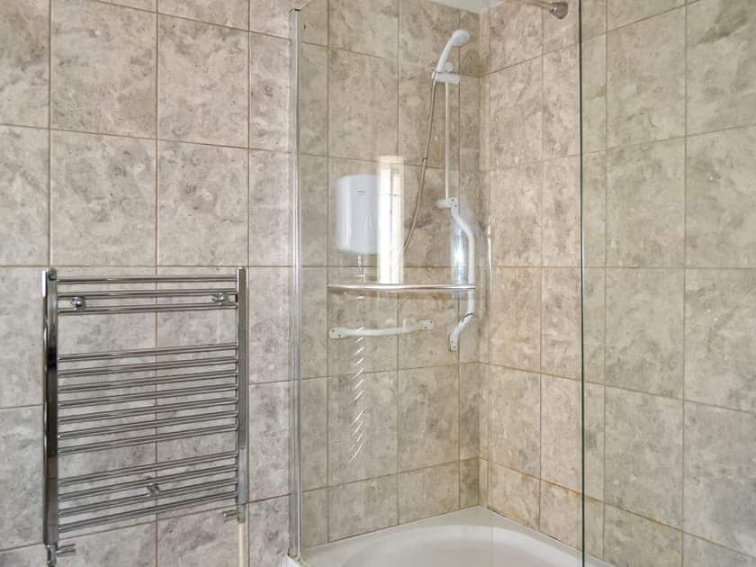 Bathroom | The Old Farm Cottage, Louth
