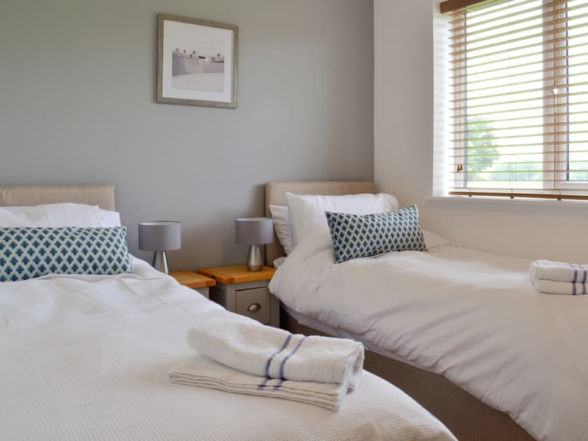 Twin bedroom | Oak Lodge - Broad View Farm, Blacknest, near Alton