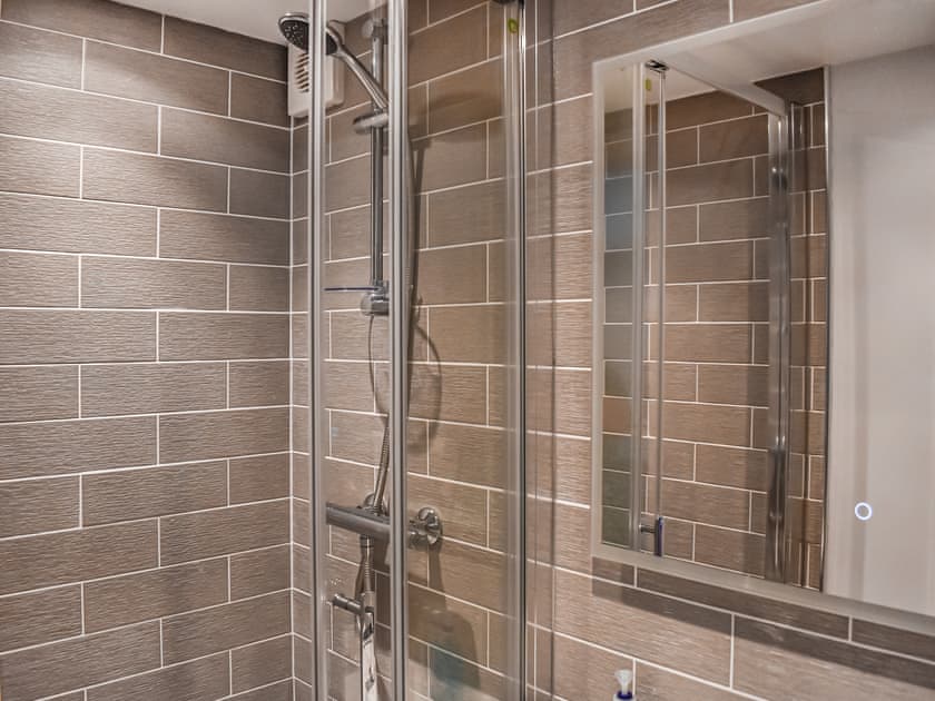 Ensuite shower room  | Broom Cottage, Newtonmore