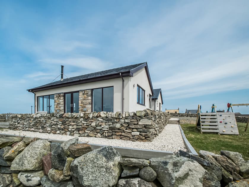 Exterior | Two Seas Hebrides, Eoropie, Isle of Lewis