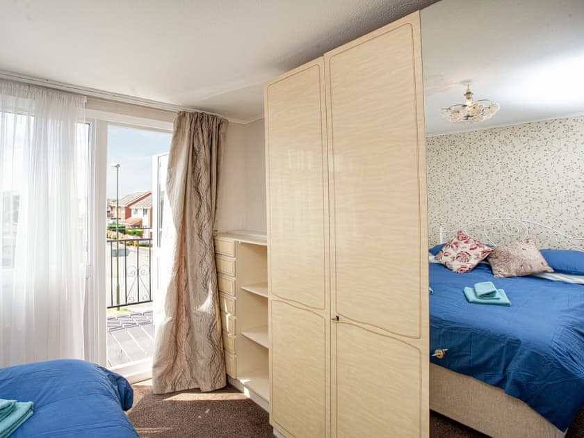 Double bedroom | Hookhills Holiday Home, Paignton
