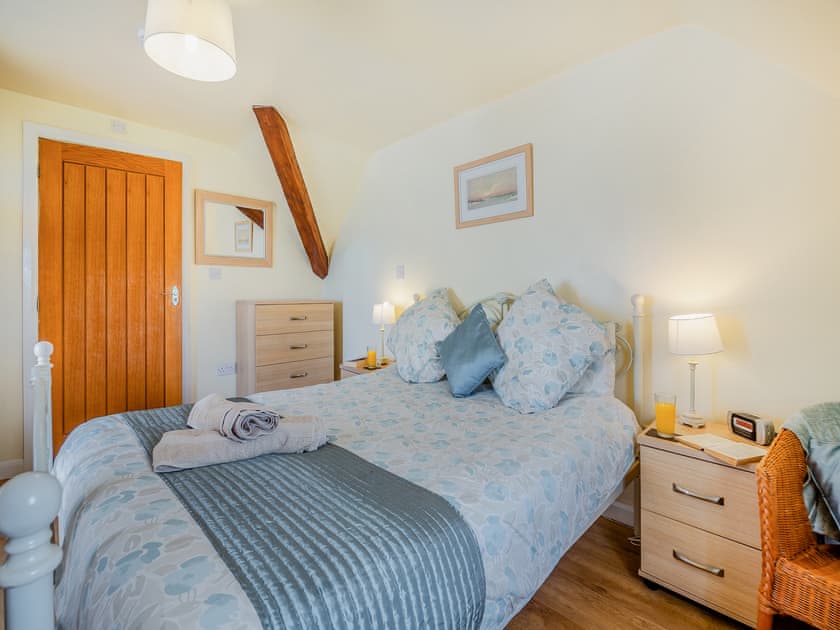 Double bedroom | Bryn Awelon Bach - Moelfre Cottages, Moelfre, near Benllech