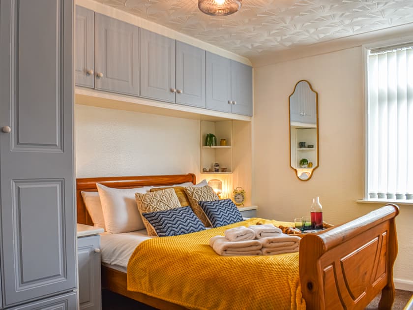 Double bedroom | Beachcomber Cottage, Skinningrove, near Saltburn-by-the-Sea