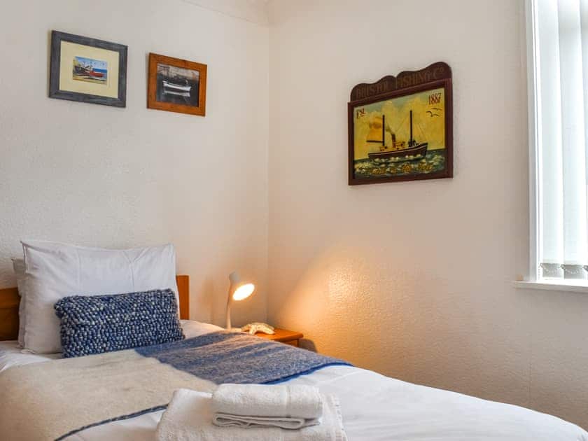 Single bedroom | Beachcomber Cottage, Skinningrove, near Saltburn-by-the-Sea