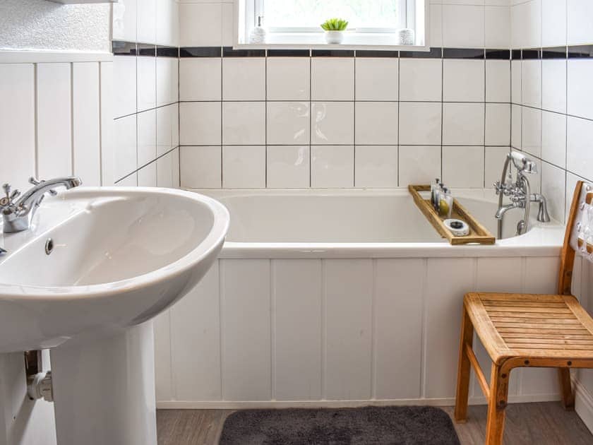 Bathroom | Beachcomber Cottage, Skinningrove, near Saltburn-by-the-Sea