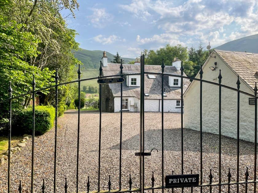 Exterior | The Old Manse - Glen Clova Getaways, Glenclova, near Kirriemuir