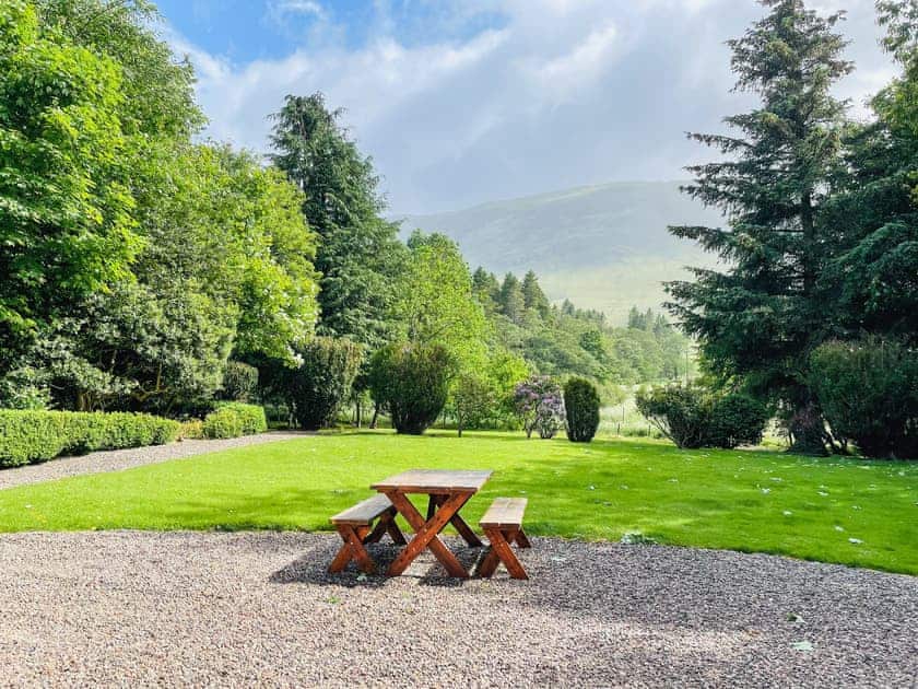 Sitting-out-area | The Old Manse - Glen Clova Getaways, Glenclova, near Kirriemuir