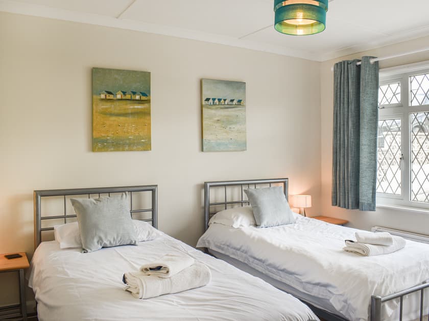 Twin bedroom | Kylden, Port Isaac