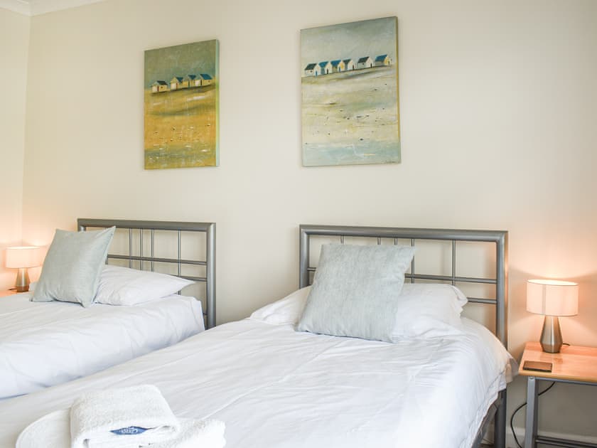 Twin bedroom | Kylden, Port Isaac