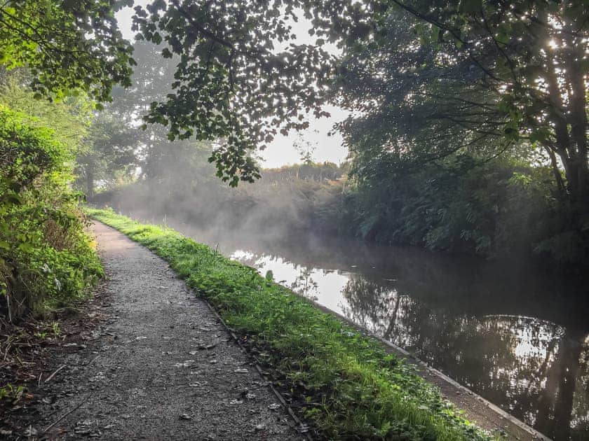 Surrounding area | Sun Valley- Serenity - Sun Valley, Stockton Brook, near Leek