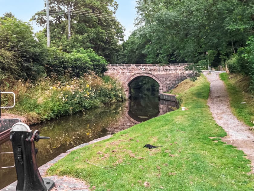 Surrounding area | Sun Valley-Tranquillity - Sun Valley, Stockton Brook, near Leek