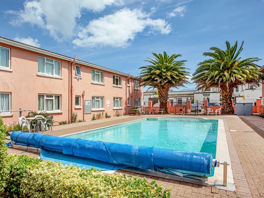 Swimming pool | First Floor Apartment - New Esplanade Court, Paignton