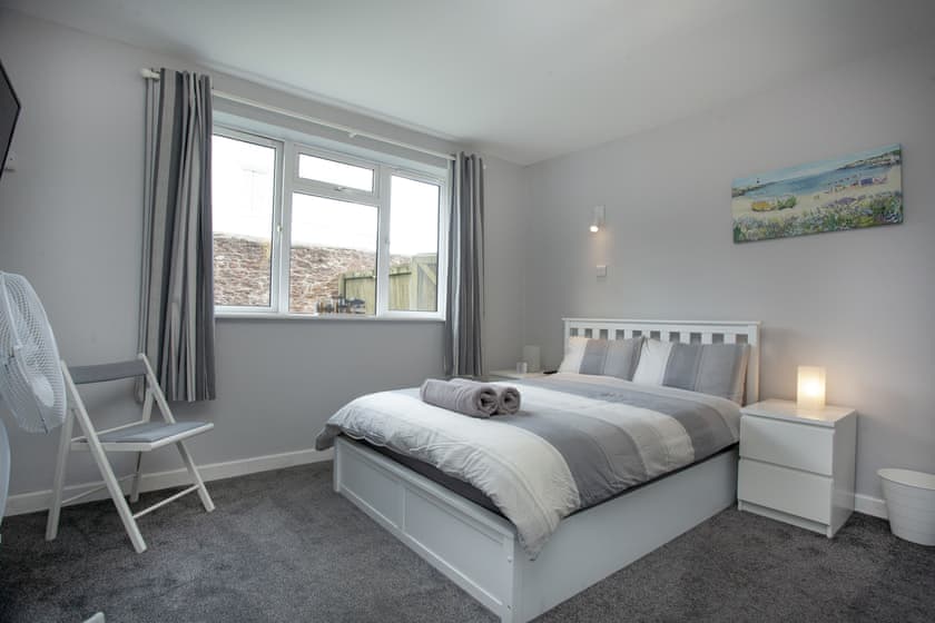 Bedroom | Garden Apartment - New Esplanade Court, Paignton