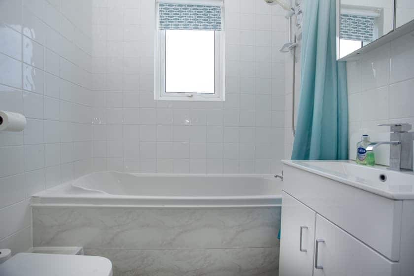 Bathroom | Garden Apartment - New Esplanade Court, Paignton