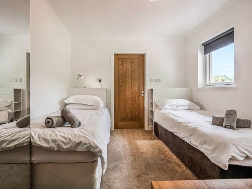 Comfortable twin bedroom | Lapwing Rise, Banavie, near Fort William