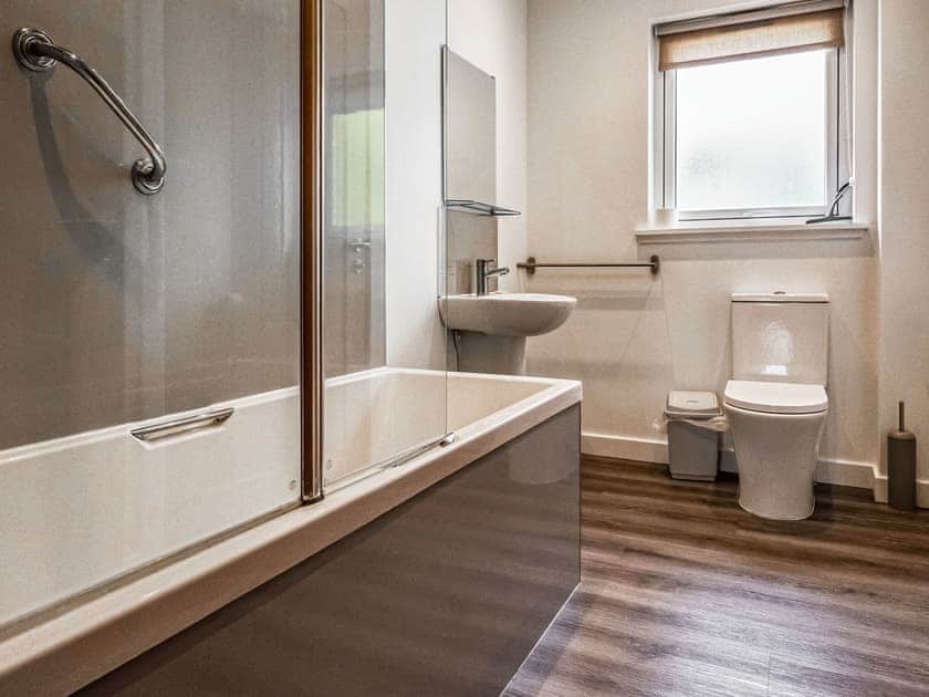 Bathroom | Lapwing Rise, Banavie, near Fort William