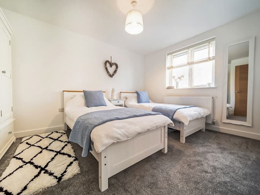 Twin bedroom | Huckleberry, Newquay