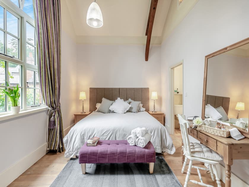 7ft Emperor bed | The School Room, Dymock