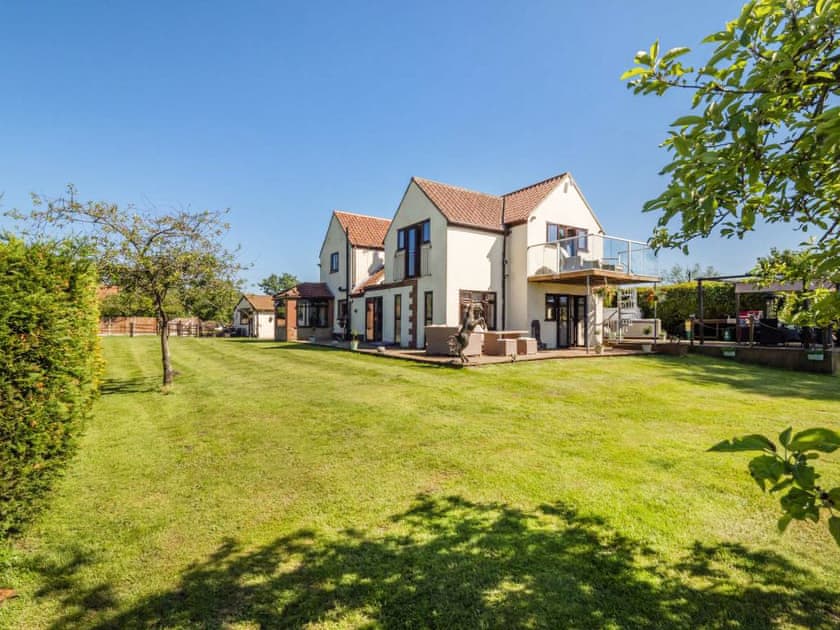 Exterior | Melsham House, Limpenhoe, near Norwich
