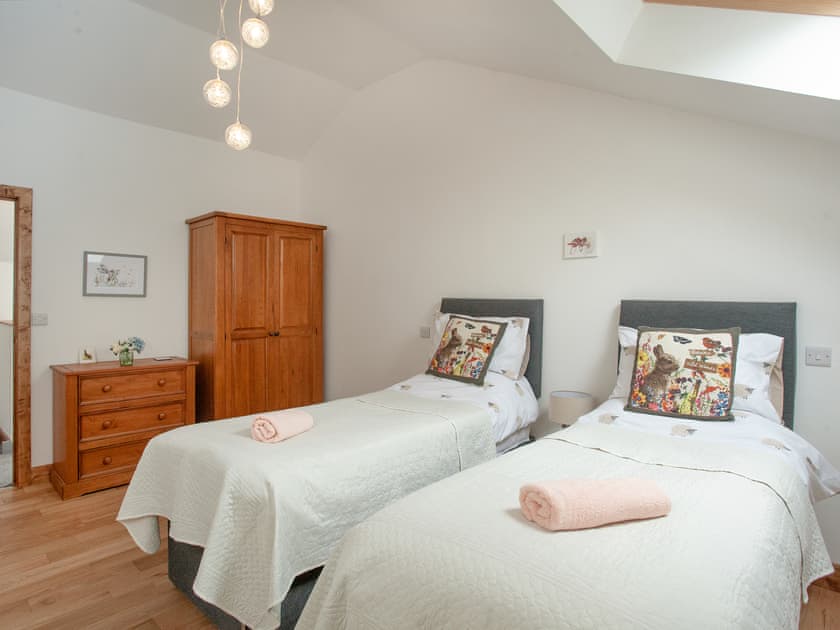 Twin bedroom | Hog End - Old Highwood, Dunkeswell