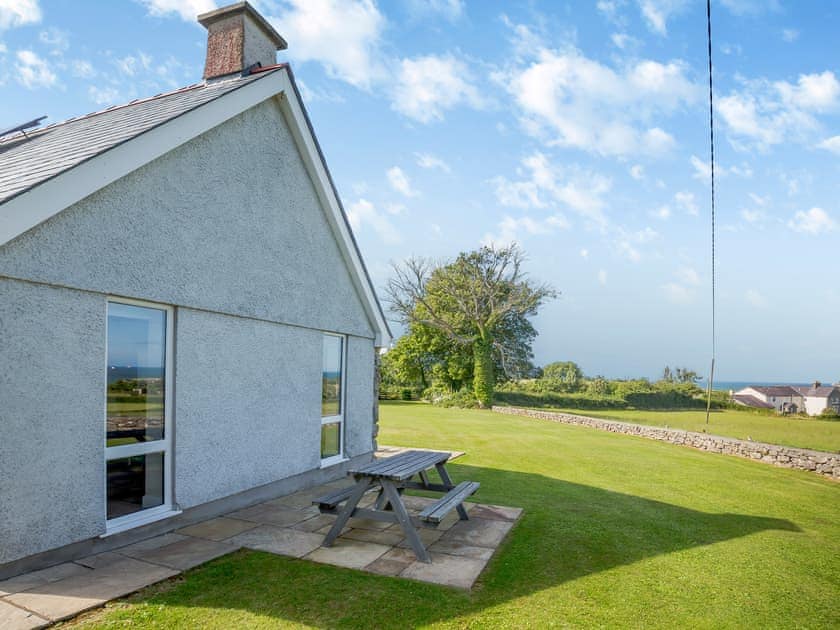 Exterior | Bryn Awelon Y Bwthyn - Moelfre Cottages, Moelfre, near Benllech