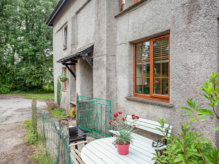 Sitting-out-area | Clover Cottage - East Hook Holiday Cottages, Okehampton