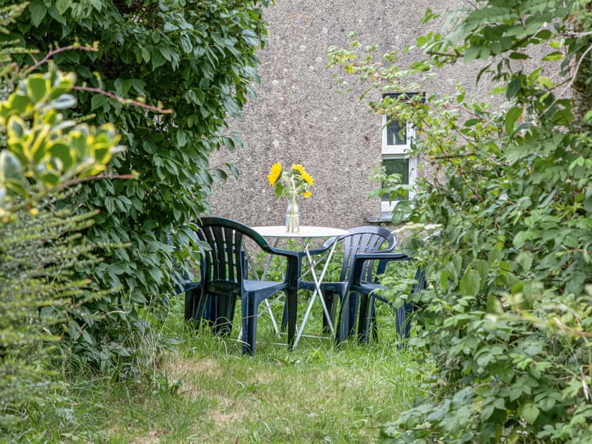 Garden and grounds | Clover Cottage - East Hook Holiday Cottages, Okehampton