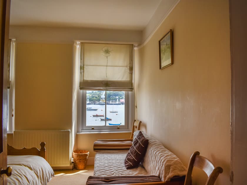 Twin bedroom | Waterside Cottage, Saltash