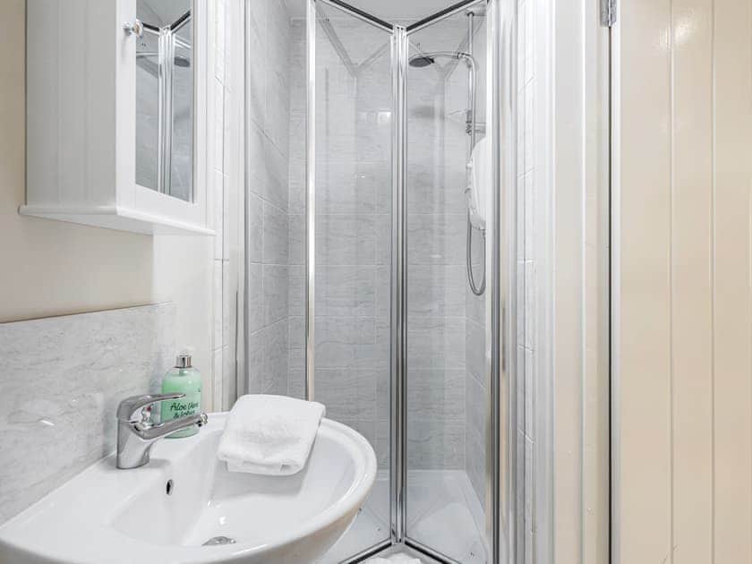 Shower room | Bedford Hospital Maisonette, Bedford