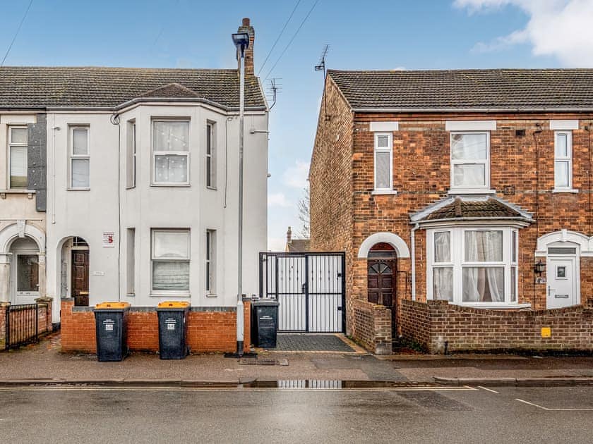 Exterior | Bedford Hospital Maisonette, Bedford