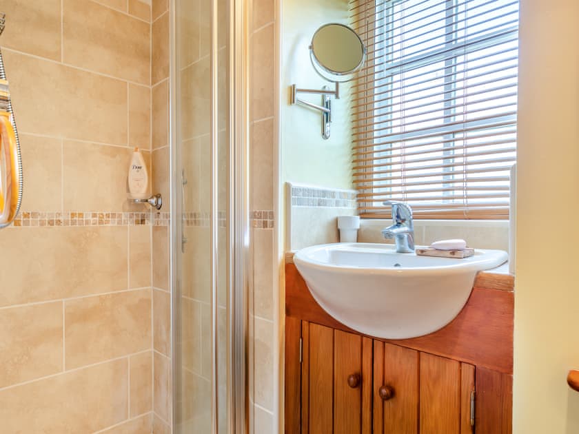 Shower room | Maple Cottage, Slingsby, near Malton