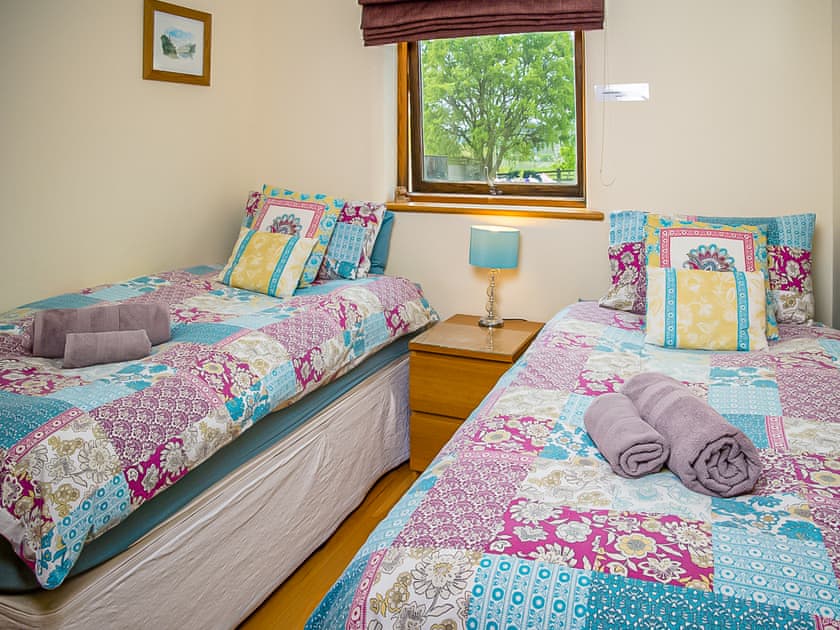 Good-sized twin bedroom | Bramble Barn - Middle Huntingford Barns, Charfield, near Wotton-under-Edge