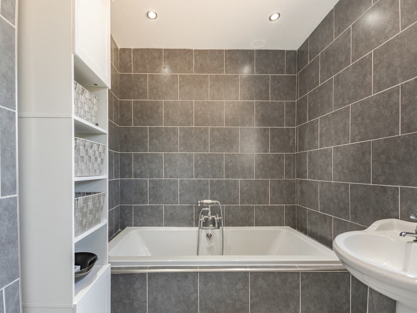 Bathroom | Hwylfa Ddafydd, Llysfaen, near Colwyn Bay