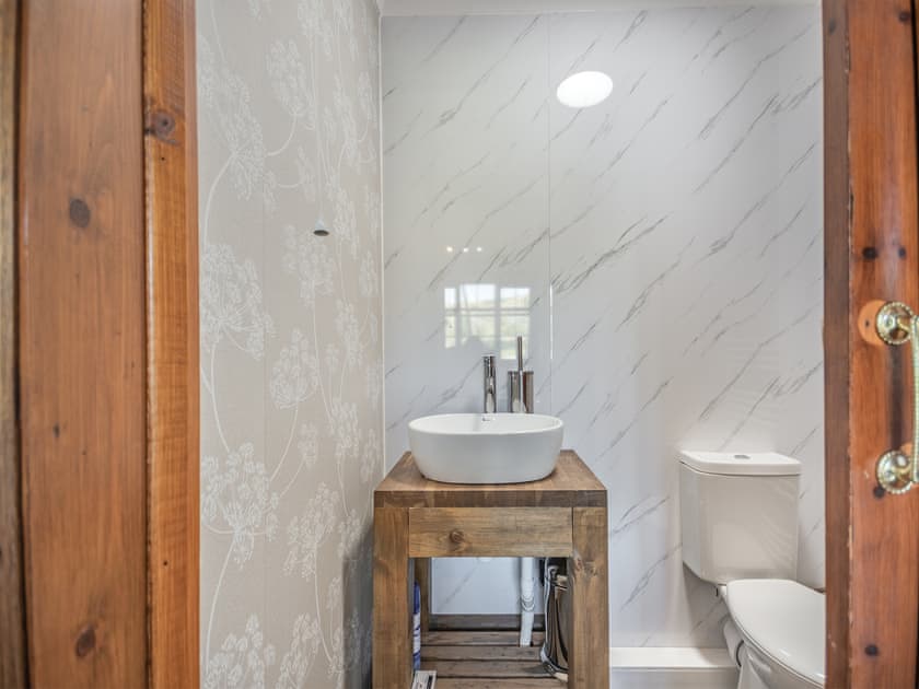 Bathroom | Hwylfa Ddafydd, Llysfaen, near Colwyn Bay