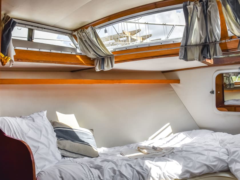 Bedroom | The Rose - Coynant Farm, Felindre, near Swansea 