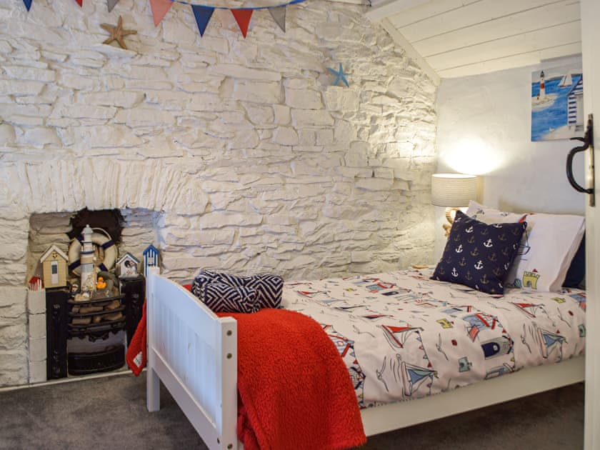 Twin bedroom | Penlan Cottage, Cwrt-newydd
