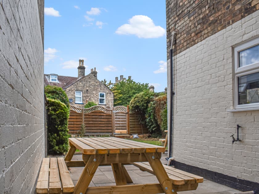 Sitting-out-area | The Haven, Lowestoft