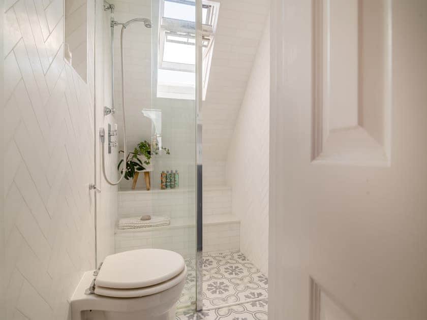 Bathroom | Pierside Coastal Retreat, Clevedon
