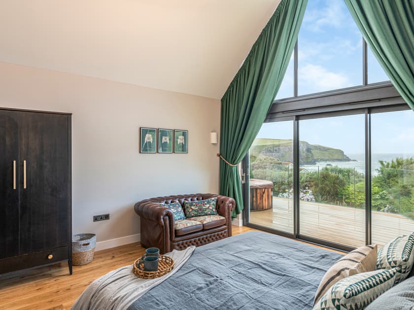 Master bedroom  | Blue Seas, Mawgan Porth