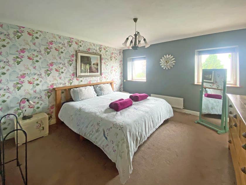 Super King bedroom  | Carreg Y Garth Isaf, Rhiwlas near Bangor