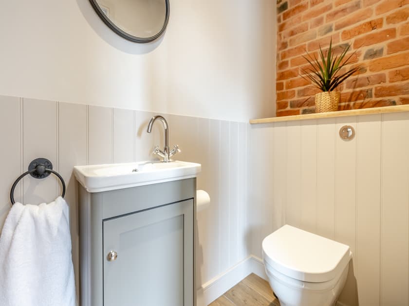 Bathroom | The Dairy - Betton Alkmere Farm, Betton Strange, near Shrewsbury