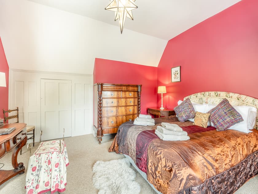 Double bedroom | Lodge Cottage, Belvoir, near Grantham
