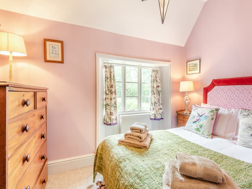Double bedroom | Lodge Cottage, Belvoir, near Grantham