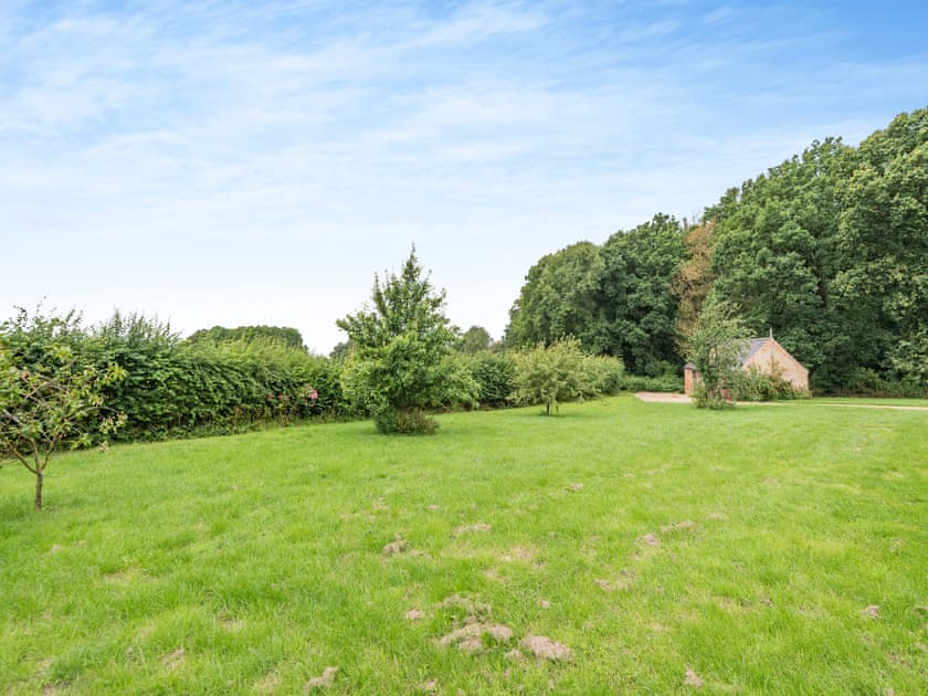 Garden and grounds | Lodge Cottage, Belvoir, near Grantham
