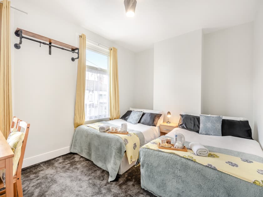 Twin bedroom | House of Light, Harwich