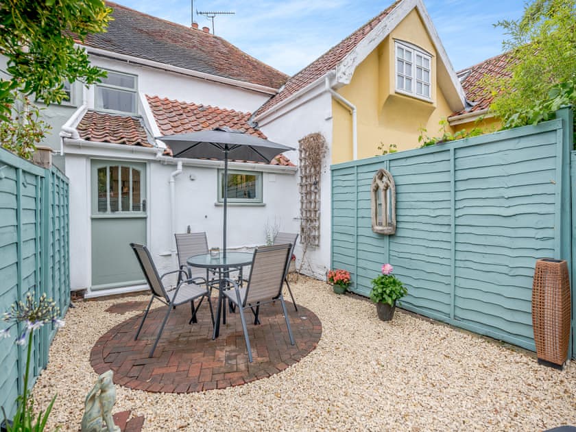 Sitting-out-area | Meadowland, Wickham Skeith, near Eye